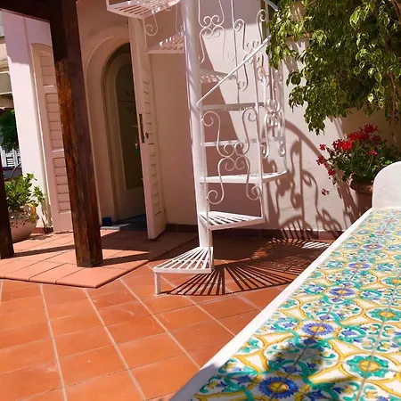 Syrene Sorrento Bed & Breakfast 4*